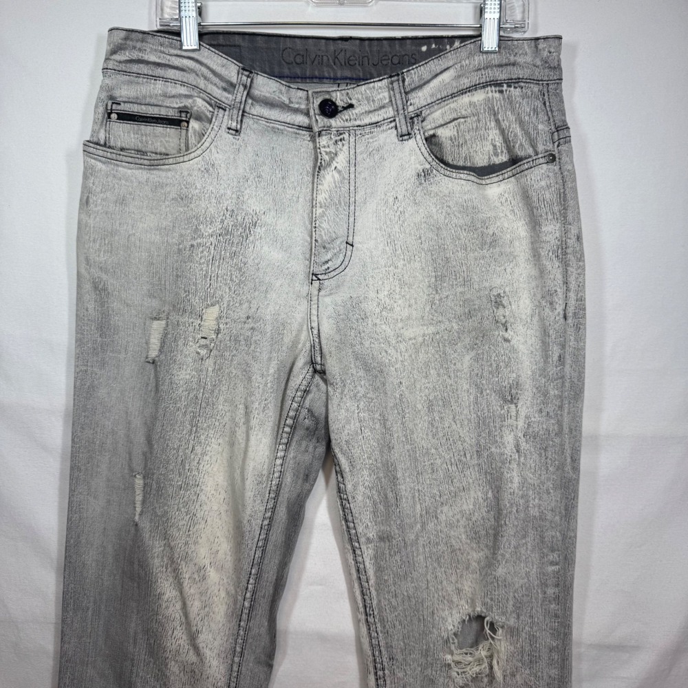 Calvin Klein Jeans Mens Gray Wash Distressed Ripped Denim Pants Sz 34x32